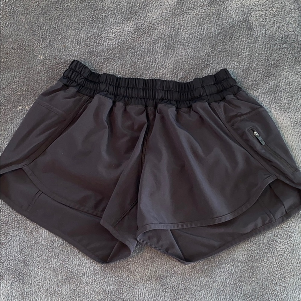 lululemon tracker shorts